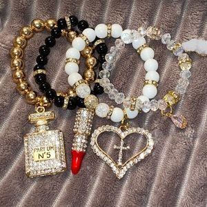 Beaded charm bracelet